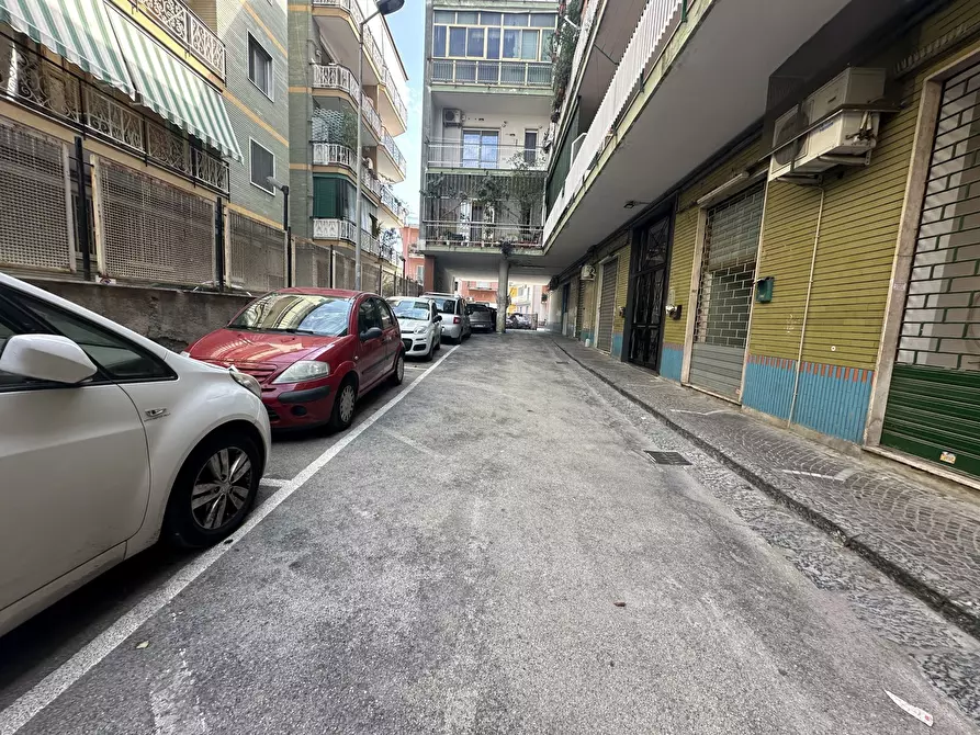 Immagine 10 di Negozio in vendita  in Via Roma, 464 a Pomigliano D'arco