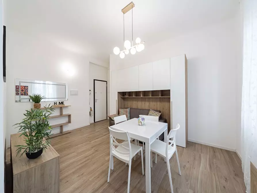 Immagine 15 di Appartamento in vendita  in Viale SUZZANI, 92 a Milano