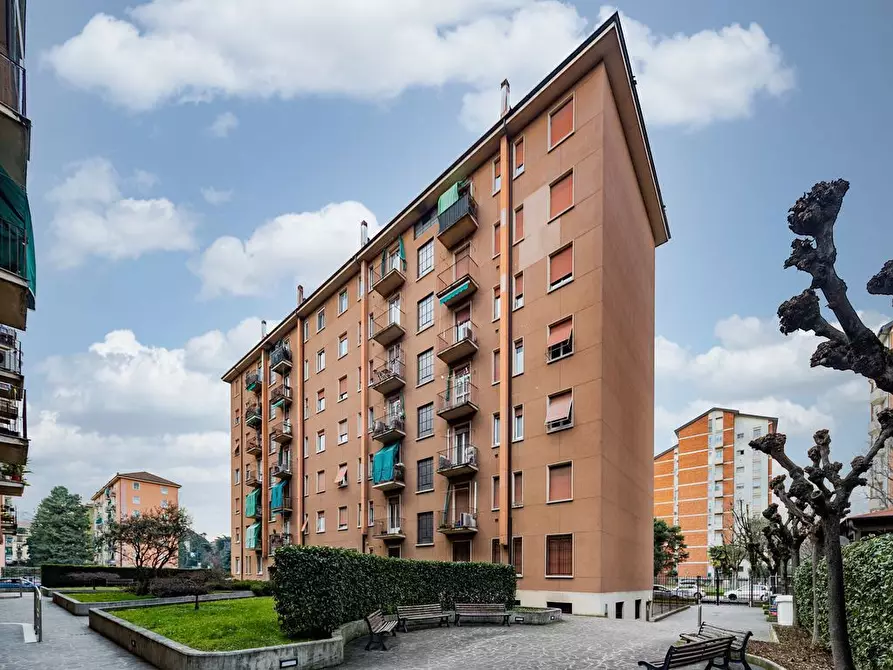 Immagine 32 di Appartamento in vendita  in Viale SUZZANI, 92 a Milano