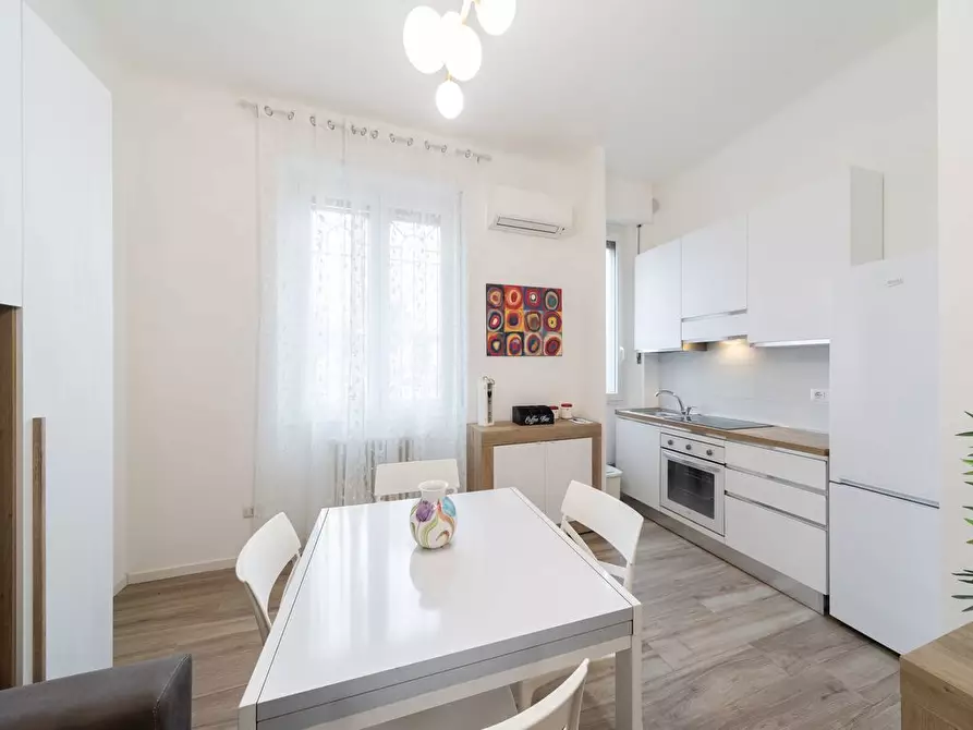 Immagine 9 di Appartamento in vendita  in Viale SUZZANI, 92 a Milano