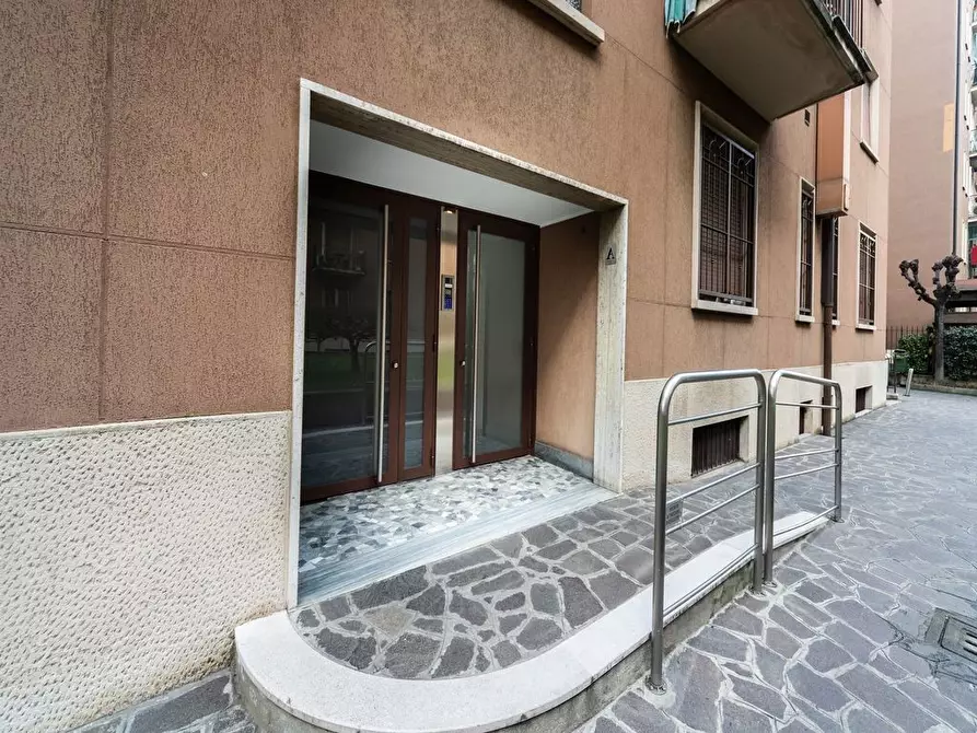 Immagine 33 di Appartamento in vendita  in Viale SUZZANI, 92 a Milano