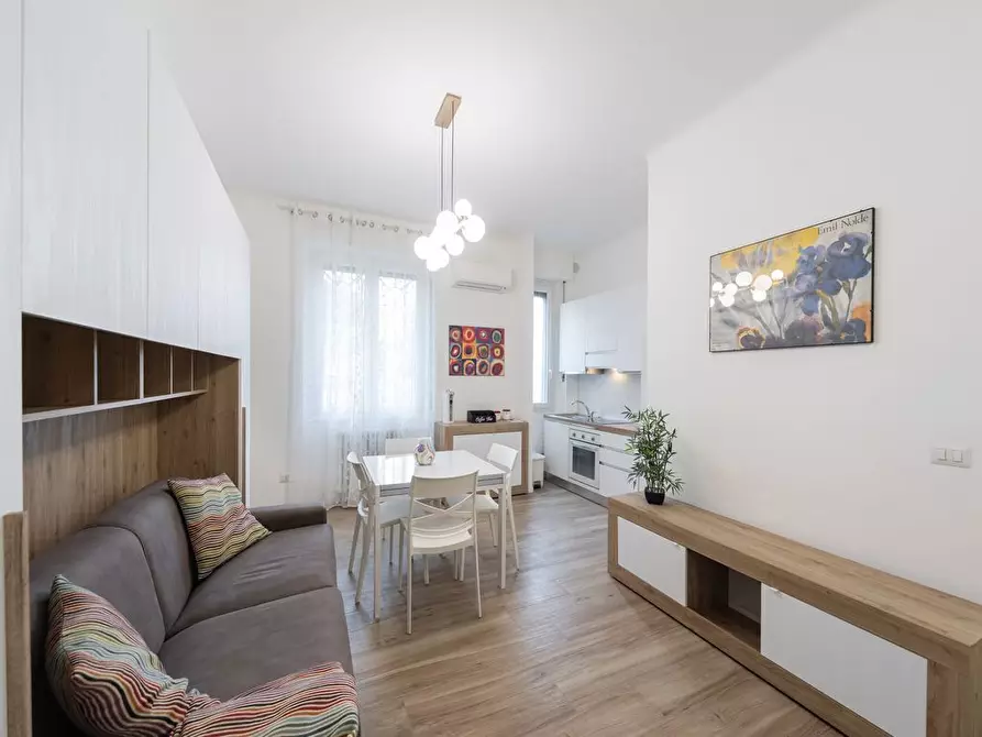 Immagine 3 di Appartamento in vendita  in Viale SUZZANI, 92 a Milano
