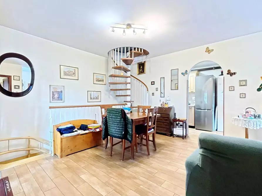 Immagine 4 di Casa quadrifamiliare in vendita  in Via brunello, 8 a Roma