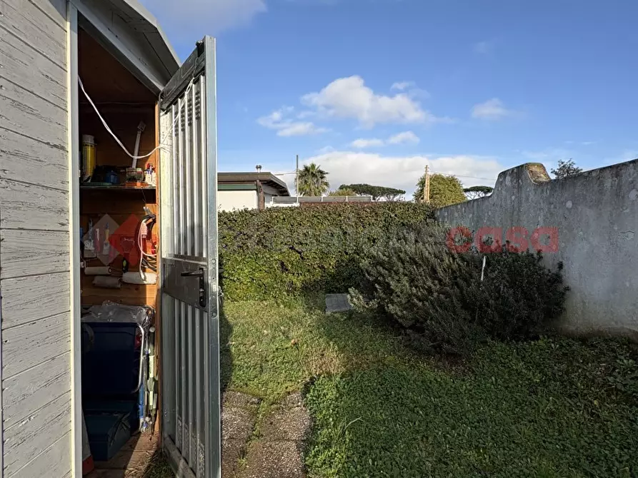 Immagine 30 di Villa in vendita  in Via RIVA DELLE MARGHERITE, 40 a Terracina