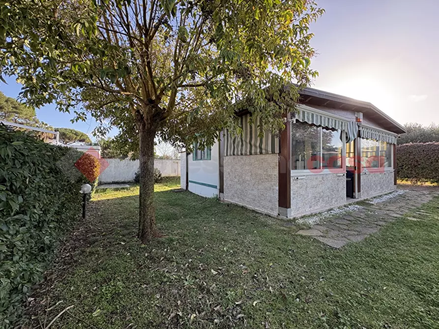 Immagine 5 di Villa in vendita  in Via RIVA DELLE MARGHERITE, 40 a Terracina