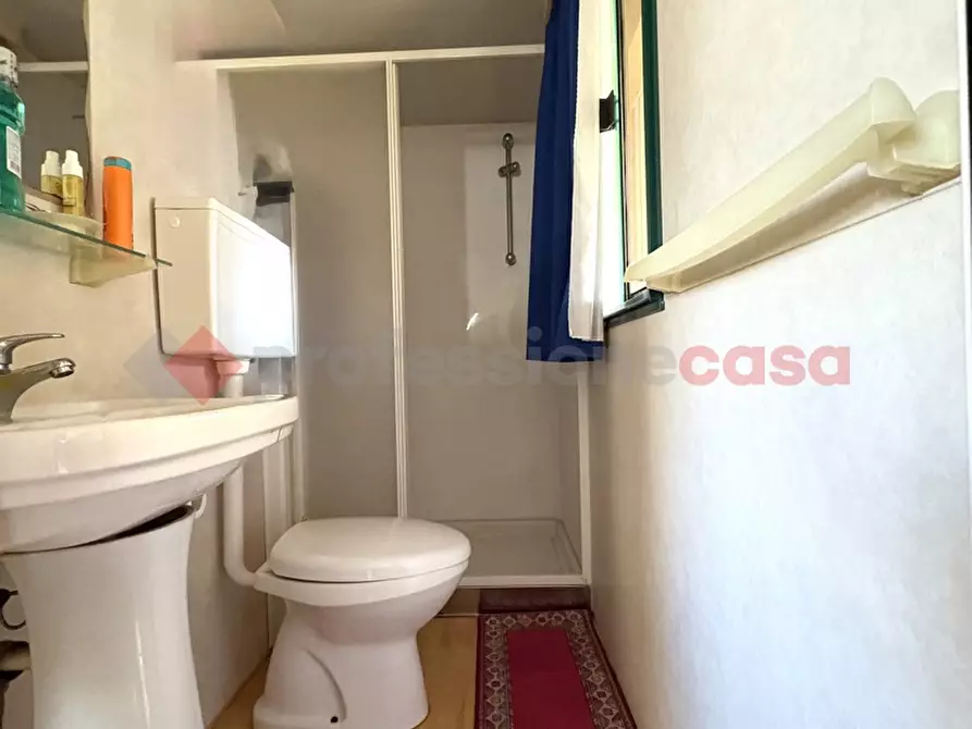 Immagine 26 di Villa in vendita  in Via RIVA DELLE MARGHERITE, 40 a Terracina