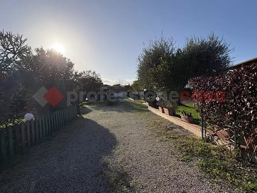 Immagine 33 di Villa in vendita  in Via RIVA DELLE MARGHERITE, 40 a Terracina