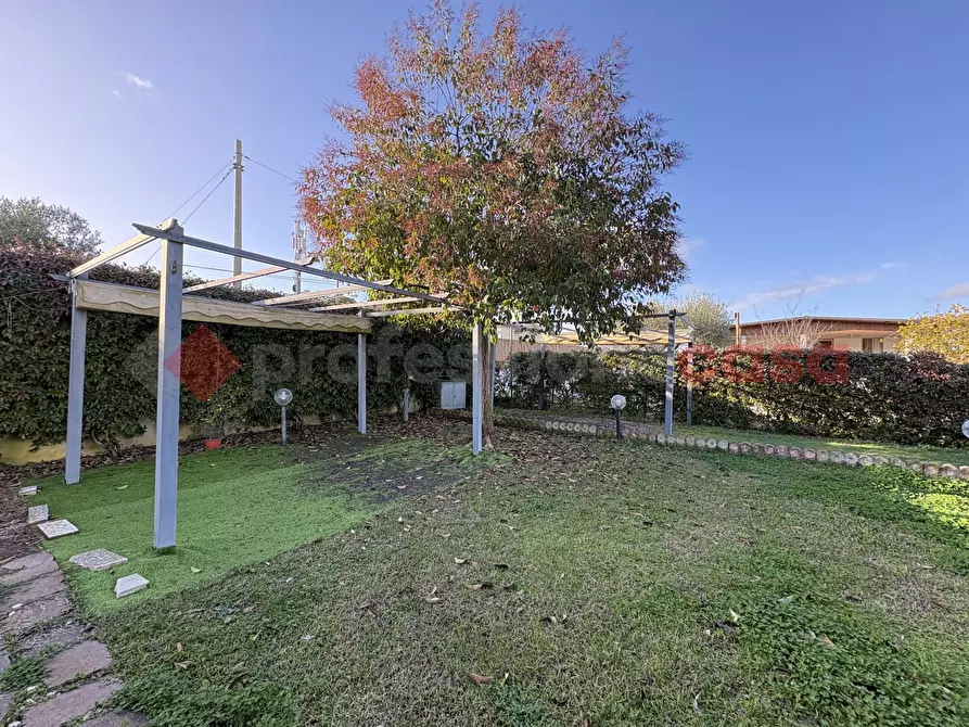 Immagine 9 di Villa in vendita  in Via RIVA DELLE MARGHERITE, 40 a Terracina