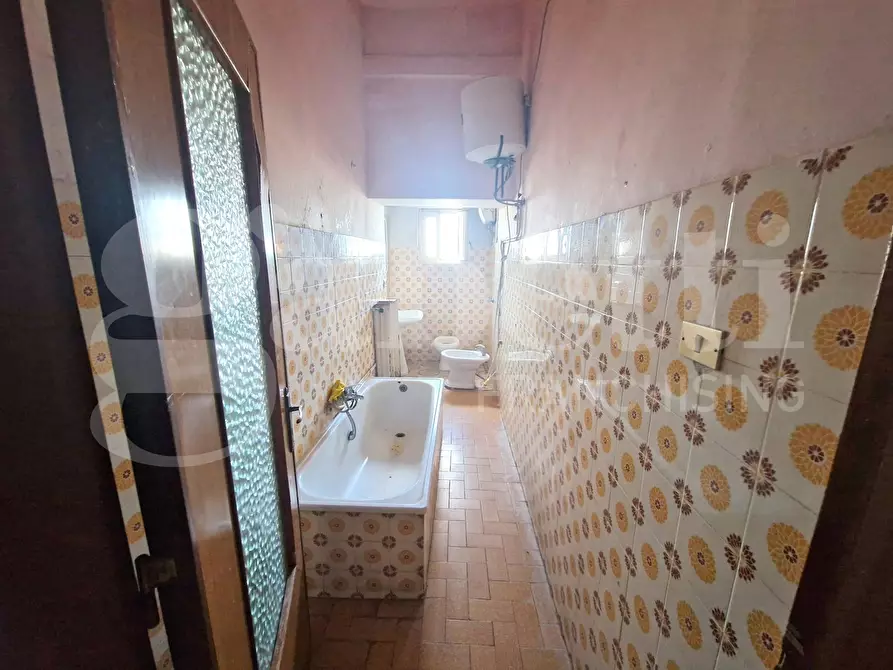 Immagine 16 di Appartamento in vendita  in Corso garibaldi a Acerra