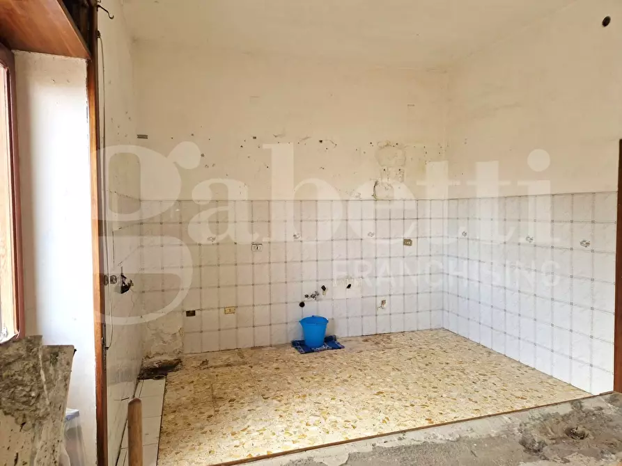 Immagine 11 di Appartamento in vendita  in Corso garibaldi a Acerra