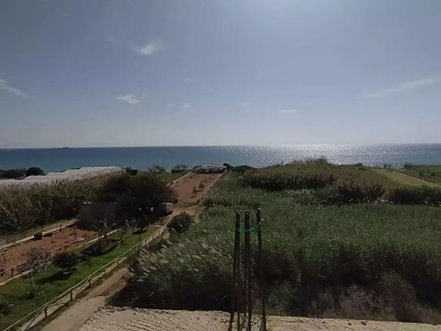 Immagine 1 di Casa quadrifamiliare in vendita  in Via punta delle formiche, 1 a Pachino