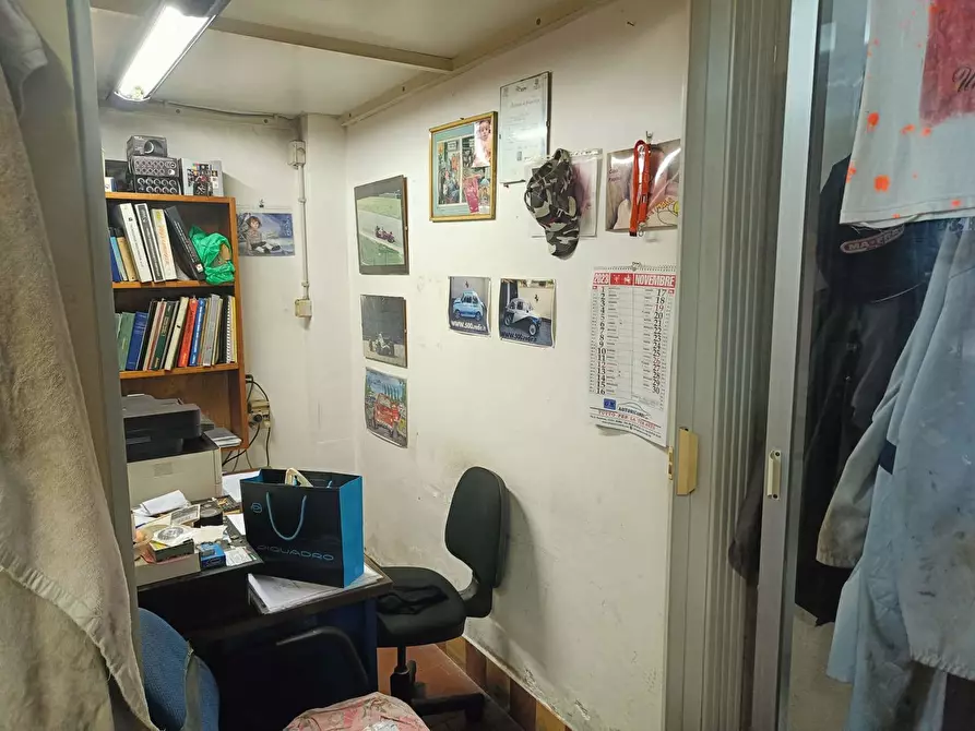 Immagine 10 di Laboratorio in vendita  in Via Silvestro Lega, 40 a Roma