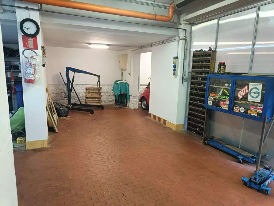 Immagine 2 di Laboratorio in vendita  in Via Silvestro Lega, 40 a Roma