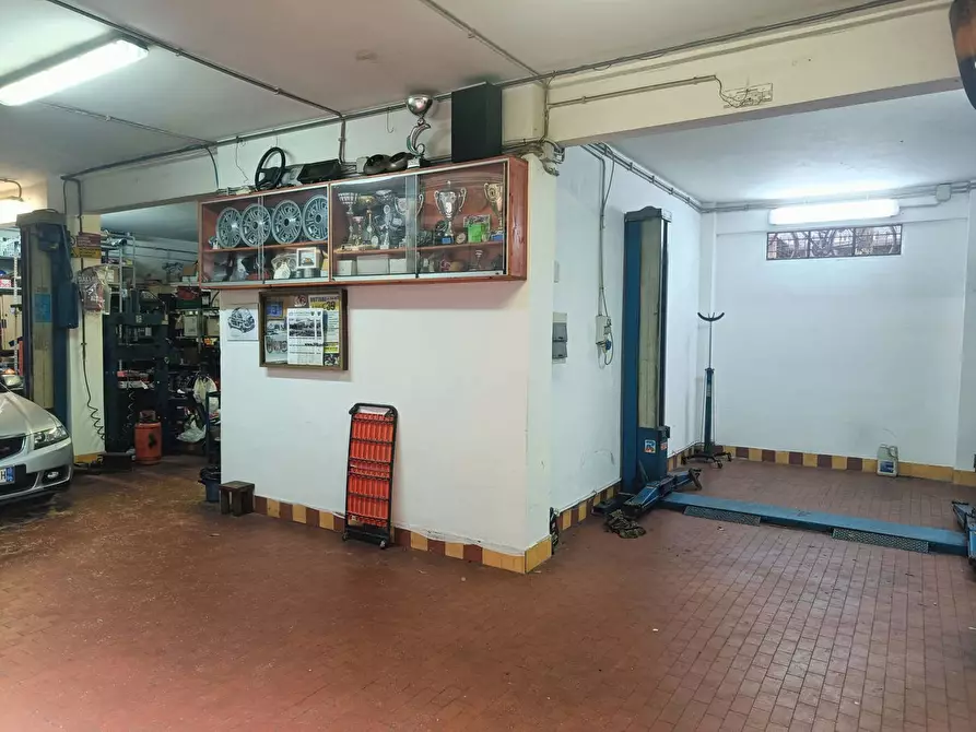 Immagine 12 di Laboratorio in vendita  in Via Silvestro Lega, 40 a Roma