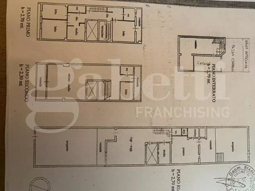 Immagine 45 di Villa in vendita  in Via Giovan Leonardo Marugi, 1 a Lecce