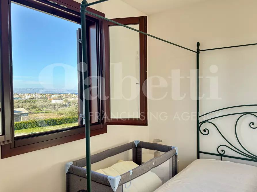 Immagine 4 di Villa in vendita  in Viale Sebastiano Fortuna, . a Pachino