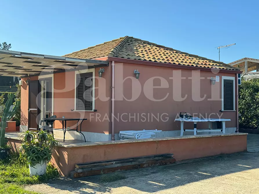 Immagine 9 di Villa in vendita  in Viale Sebastiano Fortuna, . a Pachino