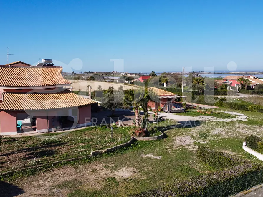 Immagine 12 di Villa in vendita  in Viale Sebastiano Fortuna, . a Pachino