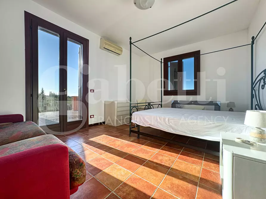 Immagine 3 di Villa in vendita  in Viale Sebastiano Fortuna, . a Pachino