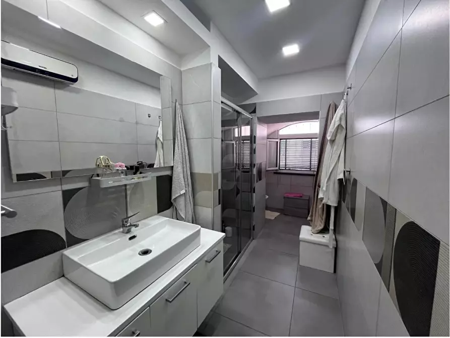 Immagine 5 di Appartamento in vendita  in Via Casaraia a Somma Vesuviana