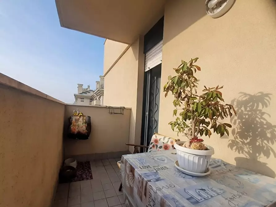Immagine 2 di Appartamento in vendita  in Via NAPOLI, SC a Legnano