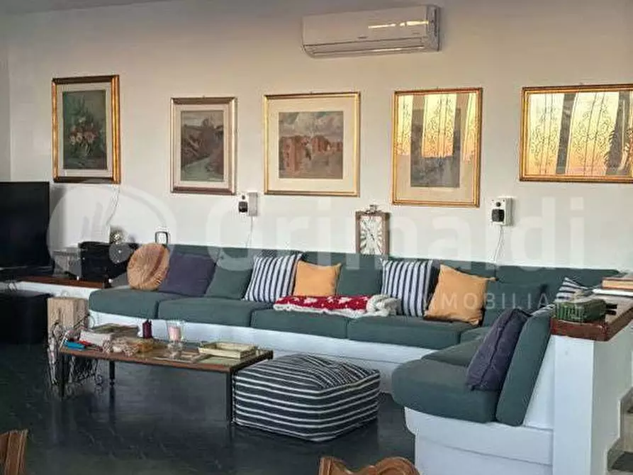 Immagine 2 di Villa in vendita  in Via di Valle Yorio a Castelnuovo Di Porto