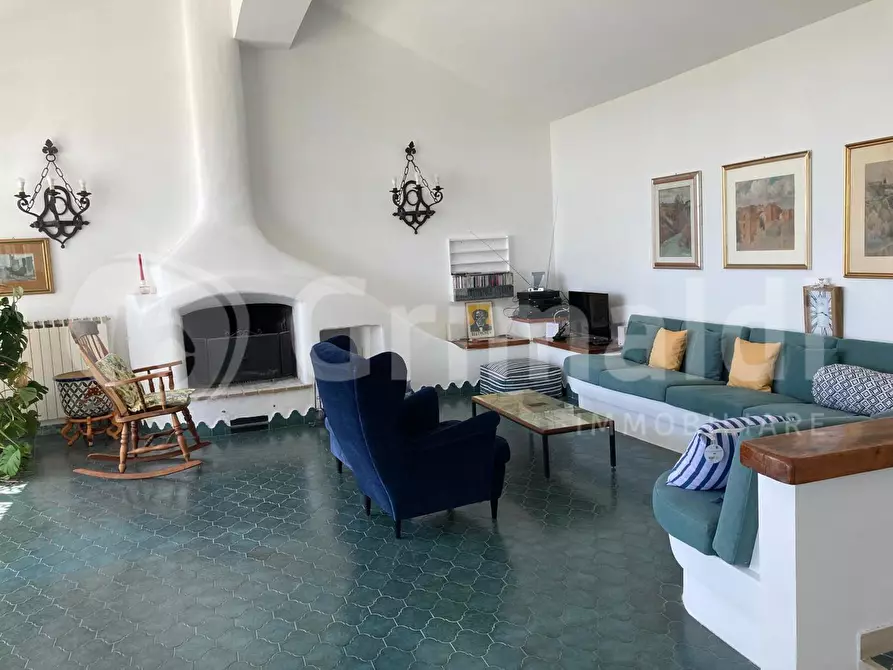Immagine 1 di Villa in vendita  in Via di Valle Yorio a Castelnuovo Di Porto