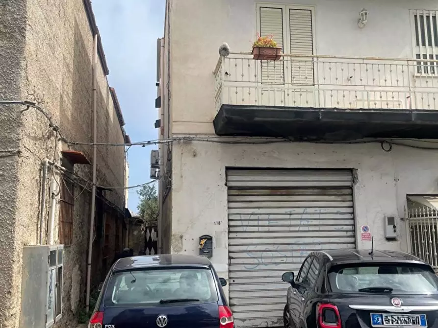 Immagine 5 di Palazzo in vendita  in Via Conte Federico, 178/F a Palermo