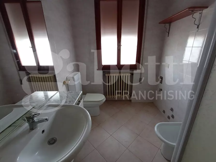 Immagine 11 di Casa indipendente in vendita  in Via CAVARZERE   Via dei Martiri, 59 a Cavarzere