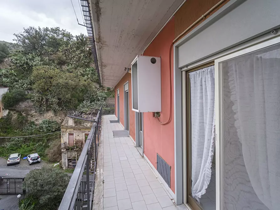 Immagine 10 di Appartamento in vendita  in Via Comunale Bordonaro, 436 a Messina