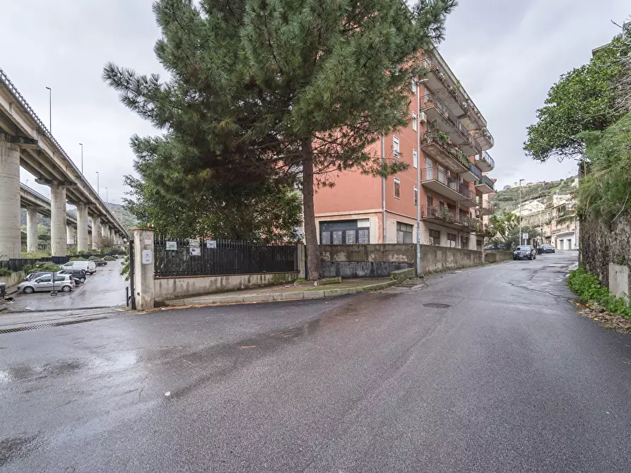 Immagine 42 di Appartamento in vendita  in Via Comunale Bordonaro, 436 a Messina
