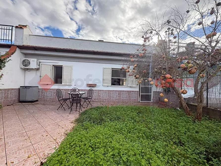 Immagine 2 di Villetta a schiera in vendita  in Via CAPRATICA, 1 a Sperlonga