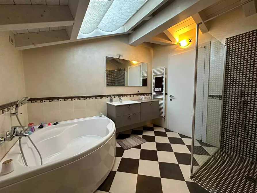 Immagine 17 di Multiproprietà in vendita  in Via G.B. Sufflico, 4 a Palazzolo Sull'oglio