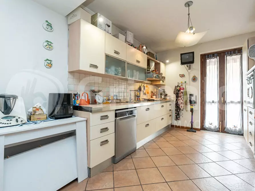 Immagine 12 di Appartamento in vendita  in Via Scale Sant'Anna, 70 a Aci Catena