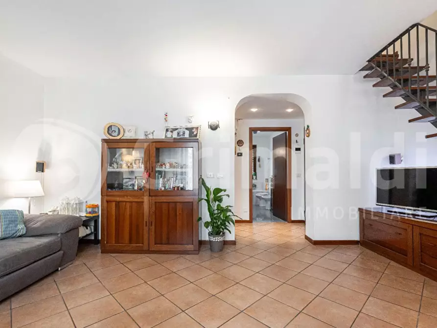 Immagine 9 di Appartamento in vendita  in Via Scale Sant'Anna, 70 a Aci Catena
