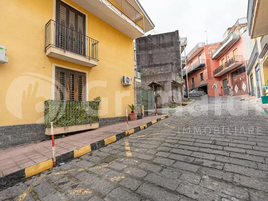 Immagine 2 di Appartamento in vendita  in Via Scale Sant'Anna, 70 a Aci Catena