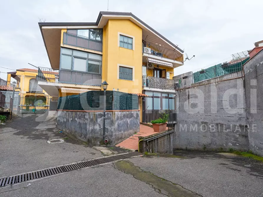 Immagine 3 di Appartamento in vendita  in Via Scale Sant'Anna, 70 a Aci Catena