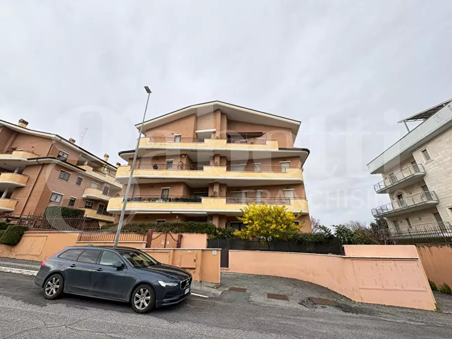 Immagine 2 di Appartamento in vendita  in Via Arzana, 57 a Roma