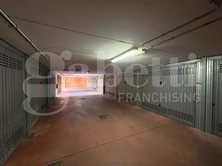Immagine 41 di Appartamento in vendita  in Via Arzana, 57 a Roma