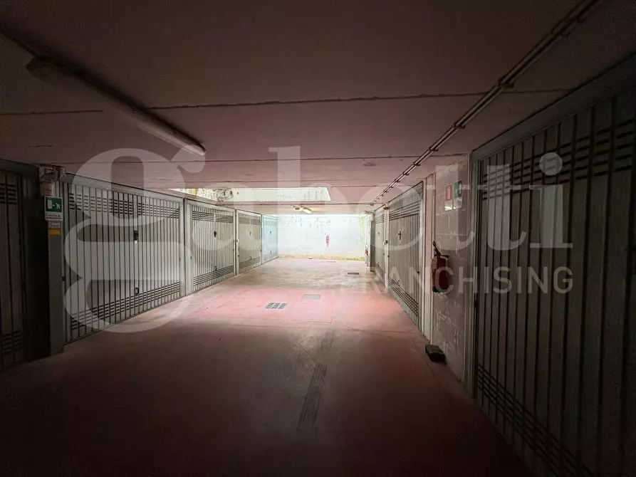 Immagine 42 di Appartamento in vendita  in Via Arzana, 57 a Roma