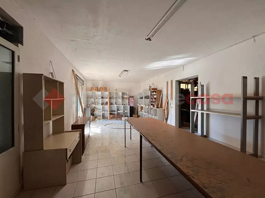 Immagine 11 di Laboratorio in vendita  in Via Pio XII a Poggiardo