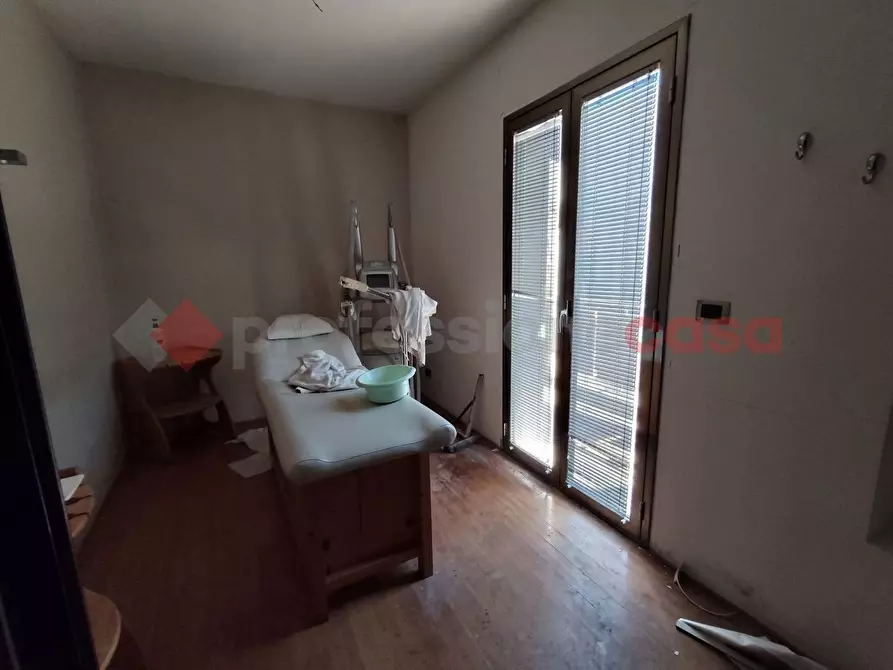 Immagine 26 di Attività commerciale in vendita  in Via alessandro specchi, 2 a Siracusa