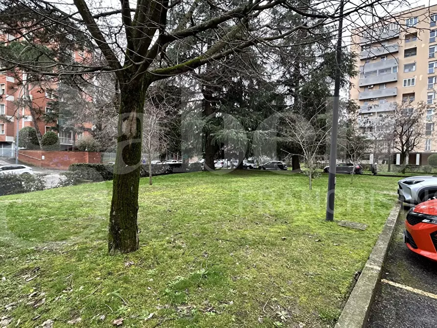 Immagine 34 di Appartamento in vendita  in Via Milano a Bologna