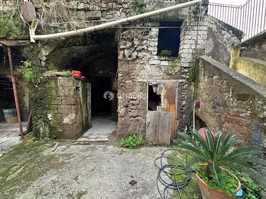 Immagine 9 di Palazzo in vendita  in Via Gabriele D'Annunzio, 12 a Acerra