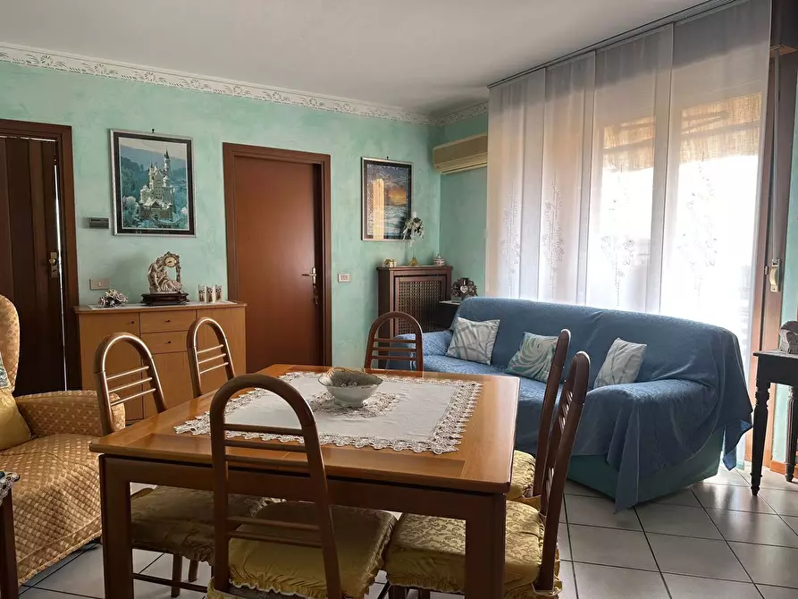Immagine 10 di Appartamento in vendita  in Via Carlo Alberto dalla Chiesa, 8 a Chiari