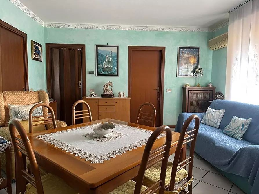Immagine 9 di Appartamento in vendita  in Via Carlo Alberto dalla Chiesa, 8 a Chiari