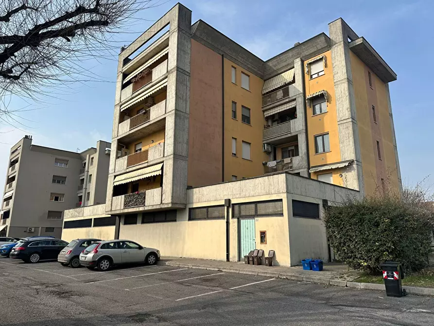 Immagine 27 di Appartamento in vendita  in Via Carlo Alberto dalla Chiesa, 8 a Chiari