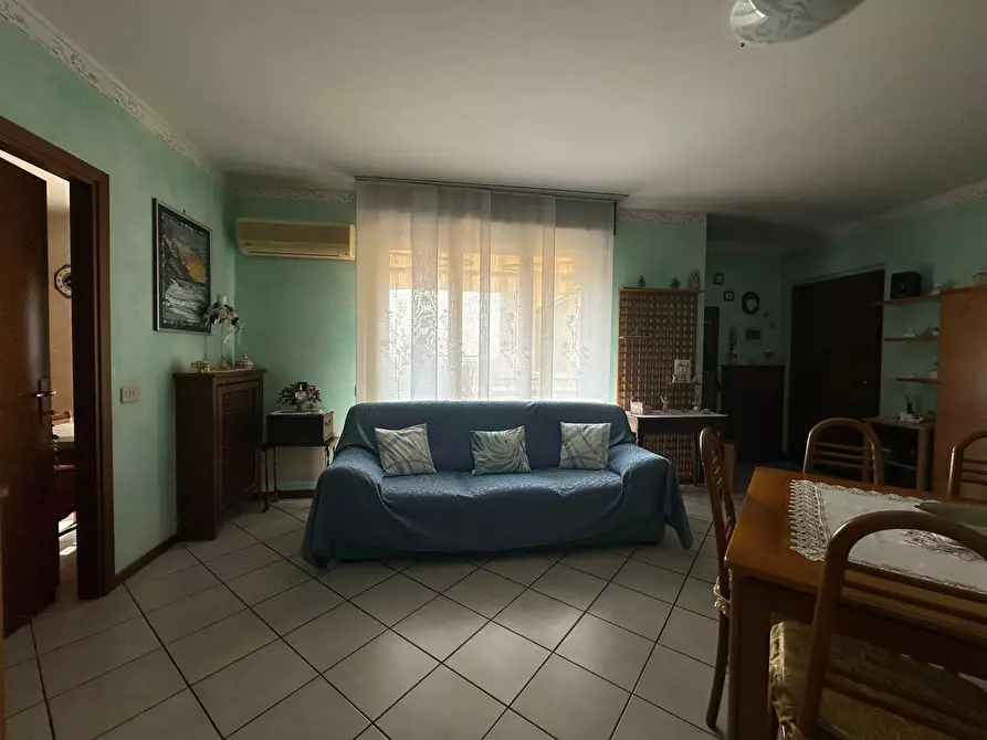 Immagine 5 di Appartamento in vendita  in Via Carlo Alberto dalla Chiesa, 8 a Chiari
