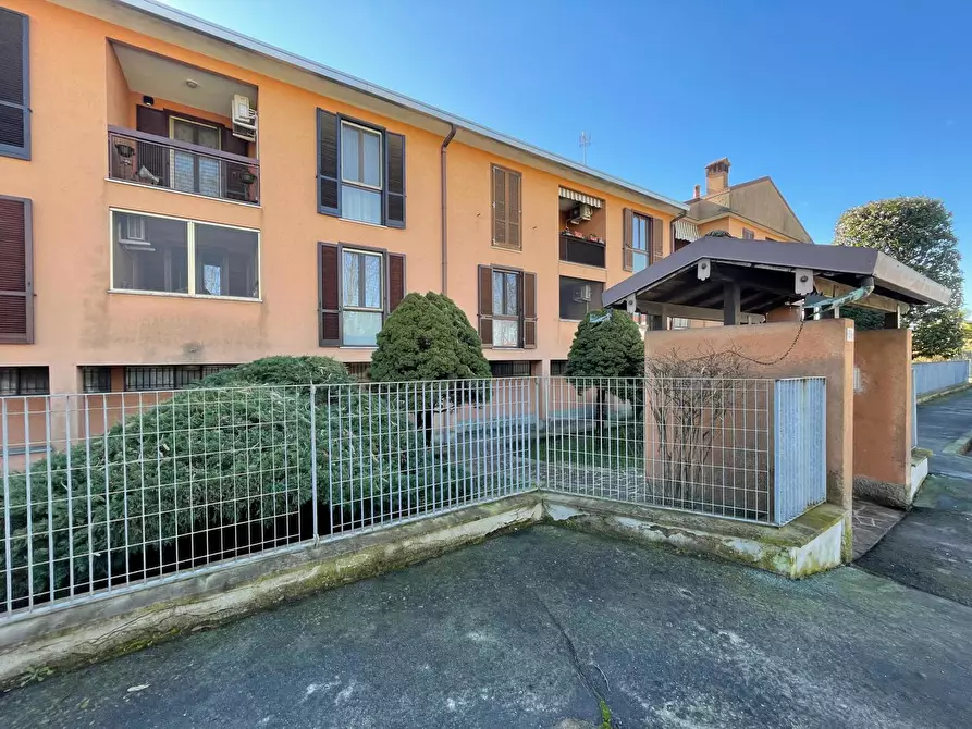 Immagine 19 di Appartamento in vendita  in Via aldo moro, 38 a Cassinetta Di Lugagnano