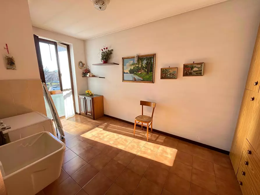Immagine 10 di Appartamento in vendita  in Via aldo moro, 38 a Cassinetta Di Lugagnano